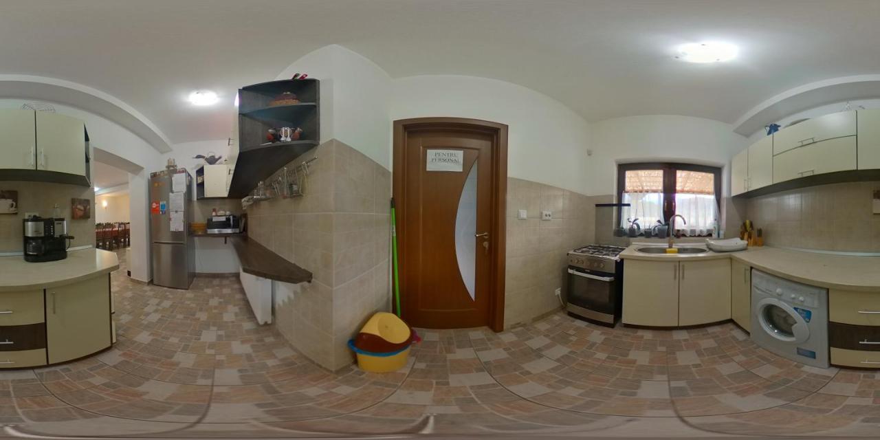 Pensiunea Maya Sîmbăta de Sus Bagian luar foto