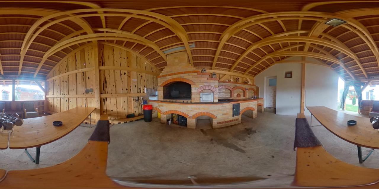 Pensiunea Maya Sîmbăta de Sus Bagian luar foto