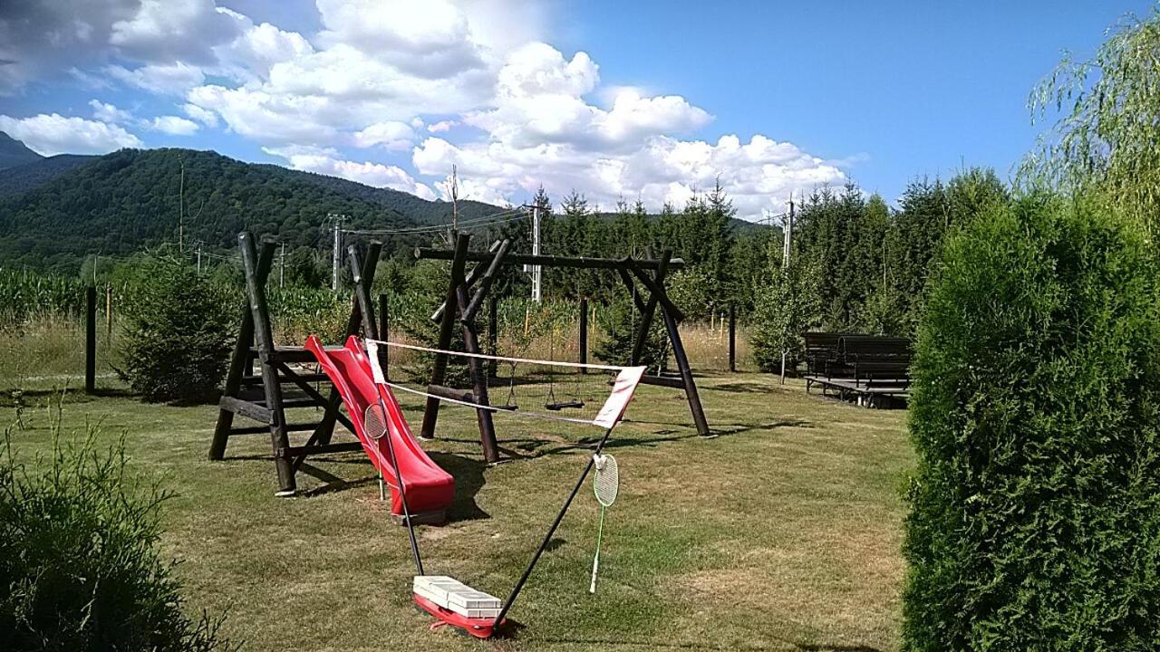 Pensiunea Maya Sîmbăta de Sus Bagian luar foto